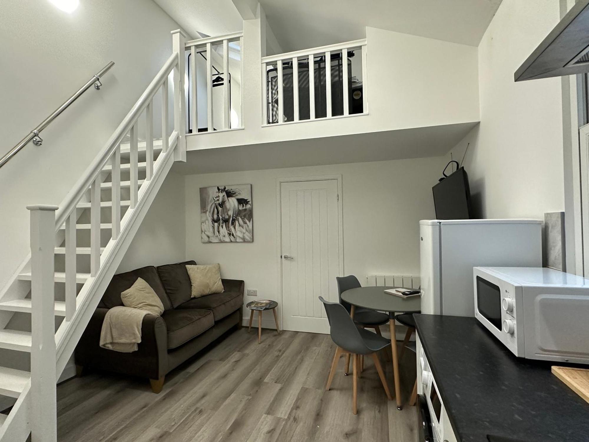 Central Colwyn Bay F1 ภายนอก รูปภาพ